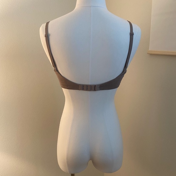 Victoria’s Secret T Shirt Bra - Picture 4 of 4